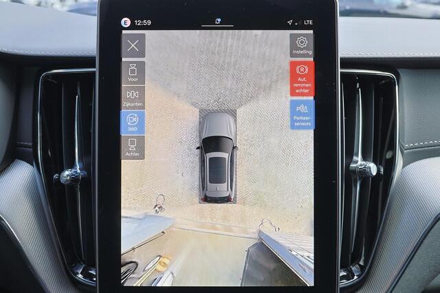 Volvo XC60 T8 Recharge AWD Ultra Black Edition Exec - Luchtvering - Panorama/schuifdak - IntelliSafe Assist & Surround - 360º Camera - Bowers & Wilkins audio - Adaptieve LED koplampen - Verwarmde voorstoelen, stuur & achterbank - Parkeersensoren voor & achter - Elektr. bedienb. voorstoelen met geheugen - Head up display - 21' LMV