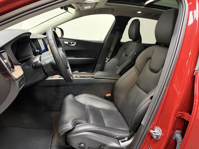 Volvo XC60 2.0 T8 PHEV AWD Ultra Black Edition/ Trekhaak 2250kg/ Luchtvering/ Massage stoelen/ Stoelverw. V+A/
