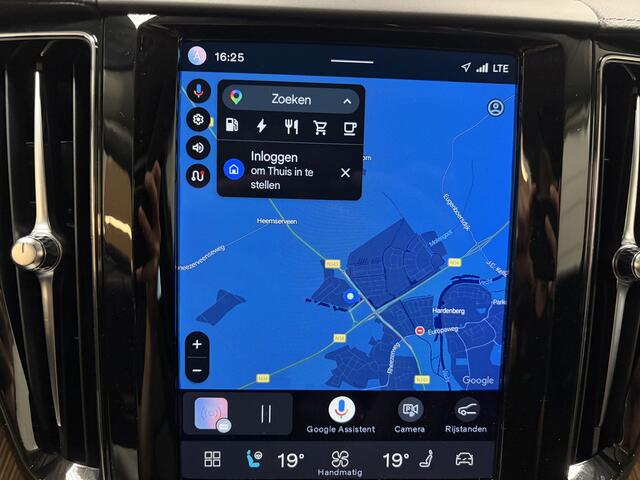 Volvo XC60 2.0 T8 PHEV AWD Ultra Black Edition/ Trekhaak 2250kg/ Luchtvering/ Massage stoelen/ Stoelverw. V+A/