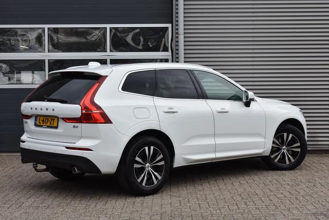 Volvo XC60 2.0 B4 MOMENTUM / 100% ONDERHOUDEN / CARPLAY / STOELVERW. / AFN. TREKH.