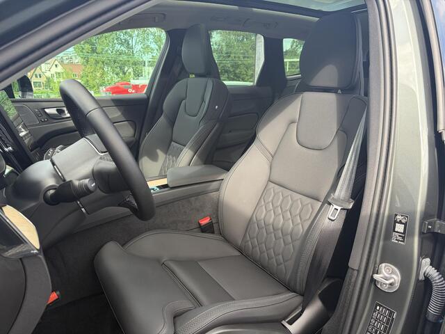 Volvo XC60 2.0 T6 Plug-in hybrid AWD Ultra Dark PHEV, Automaat, Panoramadak, Stoelverwarming, Stuurverwarming, Trekhaak semi elektrisch wegklapbaar, Lederen bekleding, 360 graden parkeercamera, Head-up display