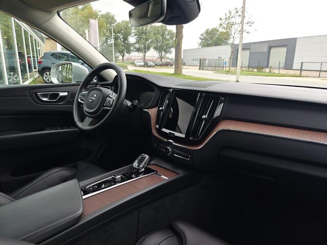 Volvo XC60 T6 Plug-in hybrid AWD Plus Bright | Rijklaarprijs | Trekhaak | Stoel ventilatie |