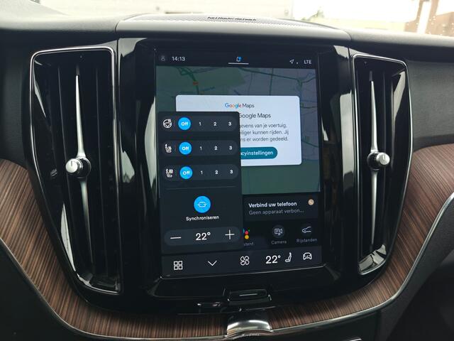 Volvo XC60 T6 Plug-in hybrid AWD Plus Bright | Rijklaarprijs | Trekhaak | Stoel ventilatie |
