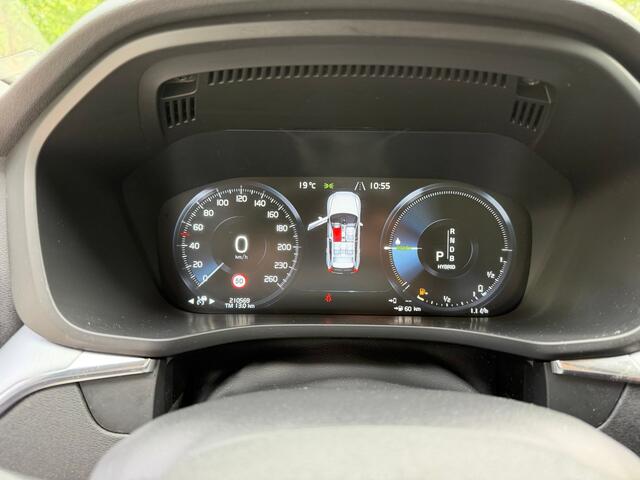 Volvo XC60 2.0 T8 Twin Engine AWD Momentum