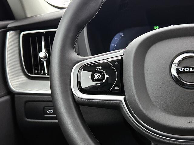 Volvo XC60 2.0 T6 Plug-in hybrid AWD Plus Dark Pano, Trekhaak, Memory