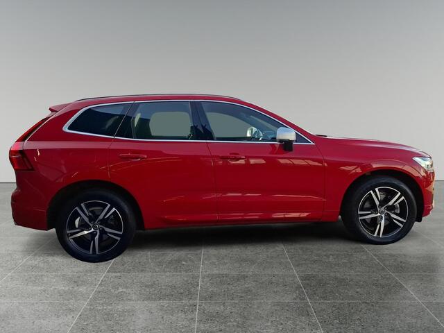 Volvo XC60 T5 AWD R-Design |Schuifdak| Trekhaak| Intellisafe | Camera |Winter Line| Standkachel|