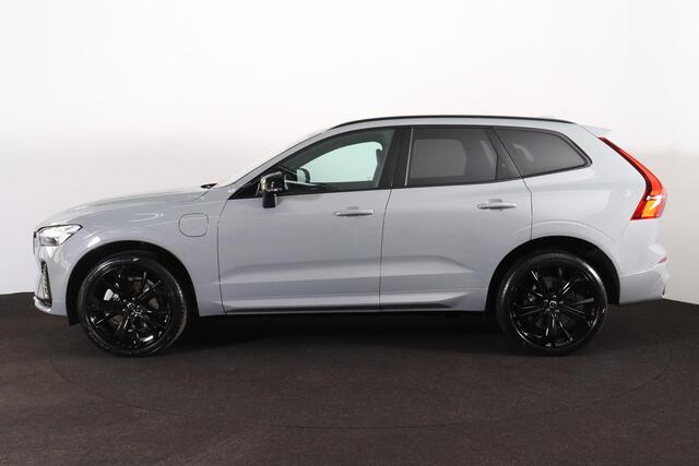 Volvo XC60 T6 Recharge AWD Plus Black Edition - IntelliSafe Assist & Surround - Harman Kardon audio - Verwarmde voorstoelen, stuur & achterbank - Parkeersensoren voor & achter - Elektr. bedienb. voorstoelen met geheugen - Draadloze tel. lader - Extra getint glas - 21' LMV