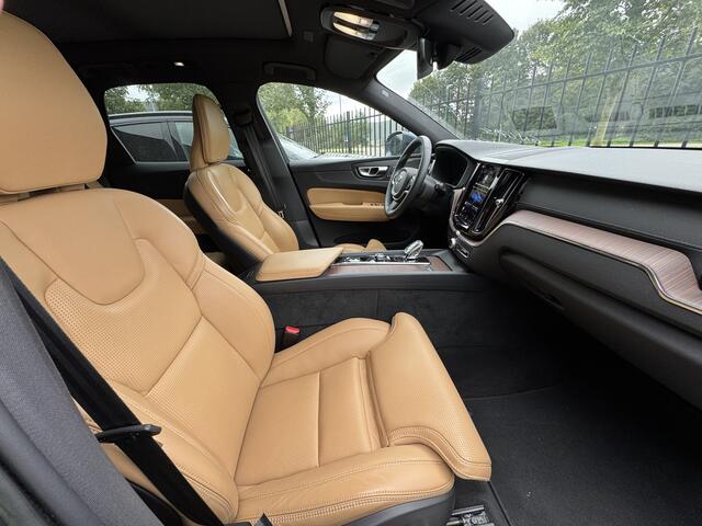 Volvo XC60 2.0 T6 Plug-in hybrid AWD Ultimate Bright Panorama dak, Leder, Stoelkoeling/ Massage/ verwarming/ memory, Luchtvering, Head-up, ACC Actieve cruise control, Harman Kardon, Keyless go, 360 Camera's, Stuur verwarmd, LMV 22''.