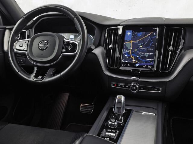 Volvo XC60 2.0 T8 Twin Engine AWD Inscription Automaat 407Pk (PANORAMADAK, APPLE CARPLAY, CAMERA, STUUR/STOELVERWARMING, MEMORY SEAT, GETINT GLAS, NIEUWE APK, NIEUWSTAAT)