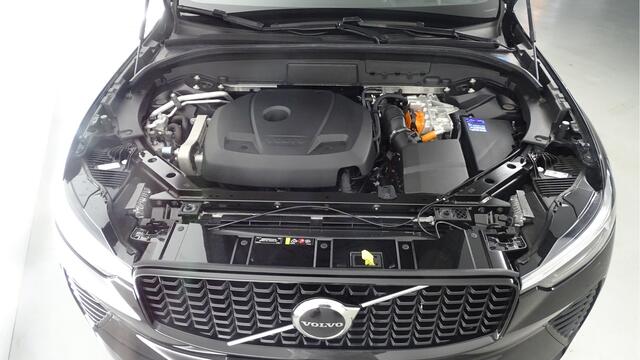 Volvo XC60 2.0 Recharge T6 AWD R-Design long range accu, stoelverw, HUD, Harman Kardon, draadloos telefoonoplader, Apple Carplay, schuif/ panodak