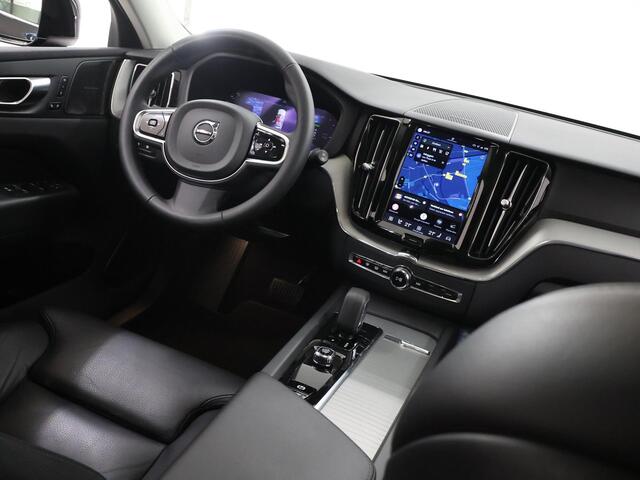 Volvo XC60 2.0 T6 Plug-in hybrid AWD Plus Dark | SOH 98% | 360 Camera | Trekhaak | Harman/Kardon Audio | Ele. verstelbare stoelen + geheugen | Panoramadak | Stuur/Stoelverwarming | Ele.kofferdeksel |