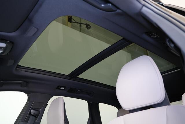 Volvo XC60 T6 AWD Plus Dark - Panorama/schuifdak - IntelliSafe Assist & Surround - 360º Camera - Harman/Kardon audio - Verwarmde voorstoelen, stuur & achterbank - Parkeersensoren voor & achter - Elektr. bedienb. voorstoelen met geheugen - Head up display - Draadloze tel. lader - 21' LMV