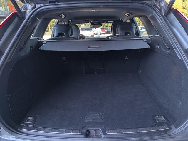 Volvo XC60 2.0 B5 R-Design 250PK | Trekhaak | Leder | Memory | Navi | 360 Camera | PDC | ACC | Stoelverw.
