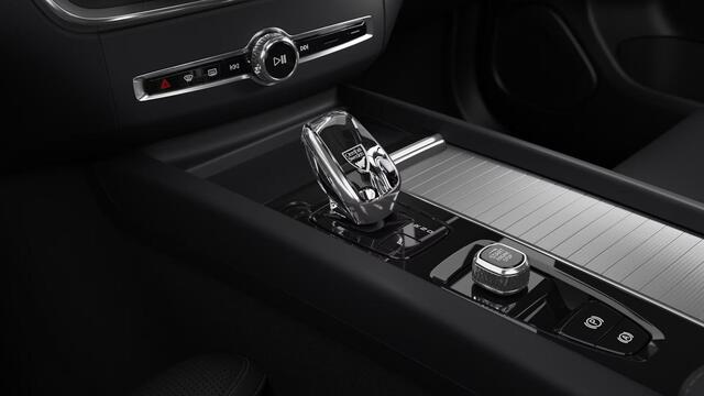 Volvo XC60 T8 Plug-in hybrid Ultra Black Edition Executive | Modeljaar 27.5 | Long Range Accu 200km rijden | Dit jaar leverbaar |