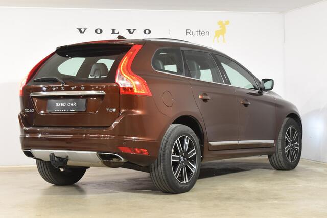 Volvo XC60 T5 245PK Polar+ Automaat / Adaptive Cruise Control / Elektrische stoelen met geheugen / Elektrisch schuifdak / Achteruitrijcamera / Stoelverwarming / Parkeersensoren V+A / Trekhaak