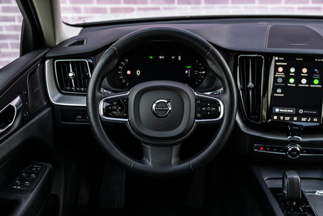 Volvo XC60 2.0 T6 Plug-in hybrid AWD Plus Black Edition | 360° camera |