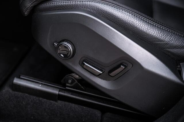 Volvo XC60 2.0 T6 Plug-in hybrid AWD Plus Black Edition | 360° camera |