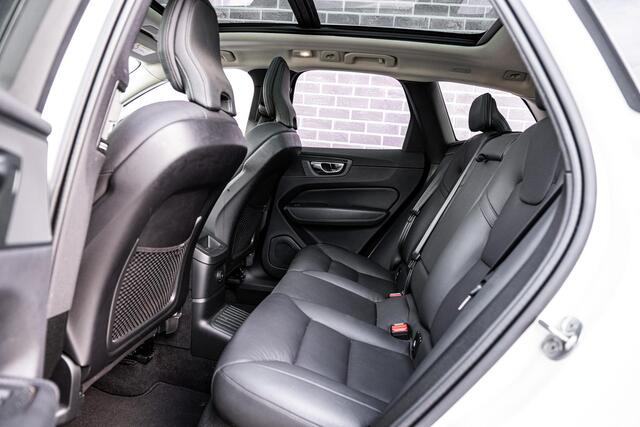 Volvo XC60 2.0 T6 Plug-in hybrid AWD Plus Black Edition | 360° camera |