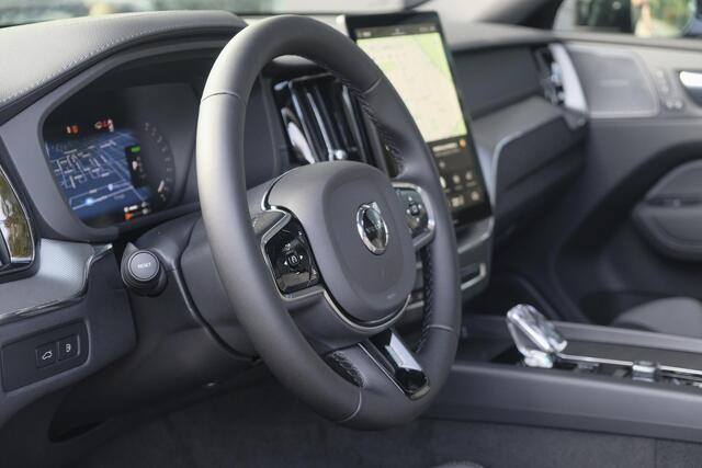 Volvo XC60 2.0 T6 350pk Plus Black Edition Panoramadak Luchtvering *BTW* NIEUW!! 21" LMV BOMVOL!!