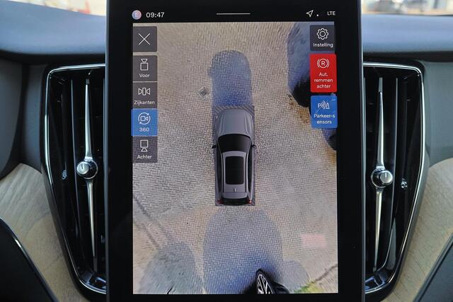 Volvo XC60 T6 Recharge AWD Plus Dark - Panorama/schuifdak - IntelliSafe Assist & Surround - 360º Camera - Harman/Kardon audio - Verwarmde voorstoelen, stuur & achterbank - Parkeersensoren voor & achter - Elektr. bedienb. voorstoelen met geheugen - Head up display - Draadloze tel. lader - Extra getint glas - Inklapbare trekhaak - 19' LMV – foto 9