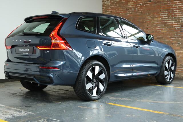 Volvo XC60 T6 Plug-in hybrid AWD Ultra Dark | Trekhaak | Panoramadak | Verwarmbare voorstoelen, achterbank en stuurwiel | 360 graden camera | Head-up display | Premium audio by Harman Kardon | Adaptieve cruise control | Keyless – foto 3