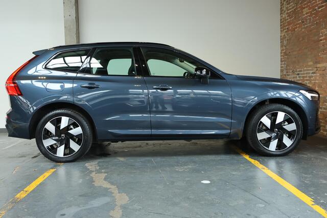 Volvo XC60 T6 Plug-in hybrid AWD Ultra Dark | Trekhaak | Panoramadak | Verwarmbare voorstoelen, achterbank en stuurwiel | 360 graden camera | Head-up display | Premium audio by Harman Kardon | Adaptieve cruise control | Keyless – foto 4