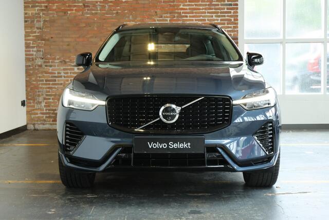 Volvo XC60 T6 Plug-in hybrid AWD Ultra Dark | Trekhaak | Panoramadak | Verwarmbare voorstoelen, achterbank en stuurwiel | 360 graden camera | Head-up display | Premium audio by Harman Kardon | Adaptieve cruise control | Keyless – foto 5