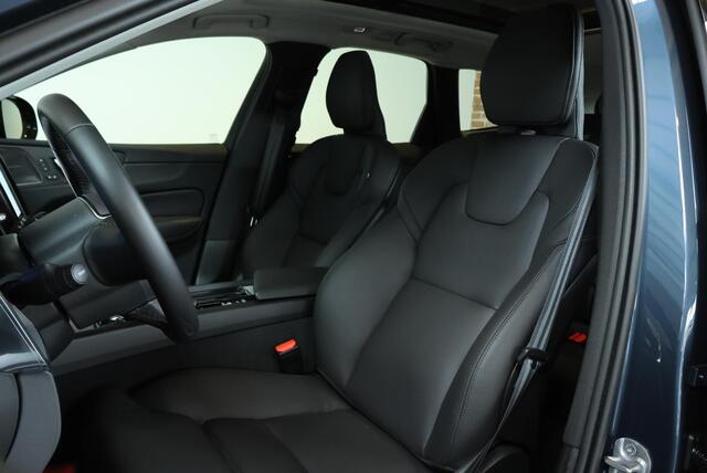 Volvo XC60 T6 Plug-in hybrid AWD Ultra Dark | Trekhaak | Panoramadak | Verwarmbare voorstoelen, achterbank en stuurwiel | 360 graden camera | Head-up display | Premium audio by Harman Kardon | Adaptieve cruise control | Keyless – foto 10