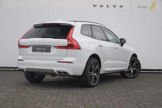Volvo XC60 2.0 Recharge T6 AWD R-Design / Trekhaak / Stoelventilatie / Harman kardon / Panoramadak / Adaptieve cruise control / BLIS / 360 camera / Adaptieve koplampen / dubbele eindpijpen / head up display / stoel - en stuurwielverwarming / elektrische stoelen – foto 7