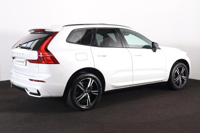 Volvo XC60 T6 Recharge AWD R-Design - Panorama/schuifdak - IntelliSafe Assist - Harman/Kardon audio - Adaptieve LED koplampen - Parkeercamera achter - Verwarmde voorstoelen, stuur & achterbank - Parkeersensoren voor & achter - Elektr. bedienb. voorstoelen met geheugen - Draadloze tel. lader - Extra getint glas - 19' LMV – foto 5