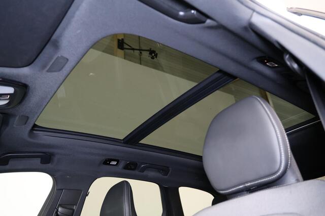 Volvo XC60 T6 Recharge AWD R-Design - Panorama/schuifdak - IntelliSafe Assist - Harman/Kardon audio - Adaptieve LED koplampen - Parkeercamera achter - Verwarmde voorstoelen, stuur & achterbank - Parkeersensoren voor & achter - Elektr. bedienb. voorstoelen met geheugen - Draadloze tel. lader - Extra getint glas - 19' LMV – foto 6