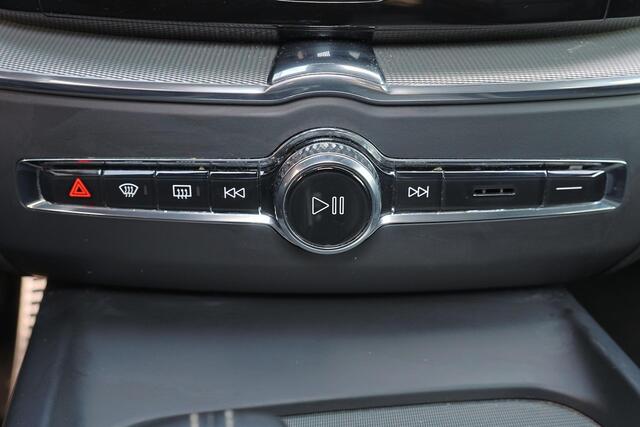 Volvo XC60 T6 Recharge AWD R-Design - Panorama/schuifdak - IntelliSafe Assist - Harman/Kardon audio - Adaptieve LED koplampen - Parkeercamera achter - Verwarmde voorstoelen, stuur & achterbank - Parkeersensoren voor & achter - Elektr. bedienb. voorstoelen met geheugen - Draadloze tel. lader - Extra getint glas - 19' LMV – foto 9