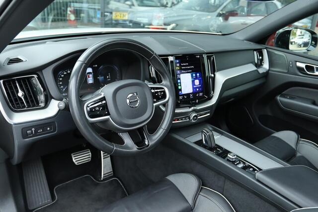 Volvo XC60 2.0 RECHARGE T6 340PK AWD R-DESIGN | PANO | TREKHAAK | CARPLAY | HUD | HARMAN/KARDON | ACC | DODEHOEK – foto 3