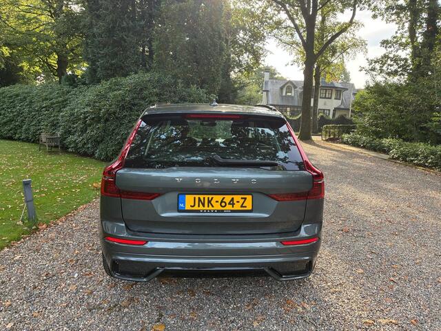 Volvo XC60 2.0 T6 Plug-in hybrid AWD Plus Dark – foto 4
