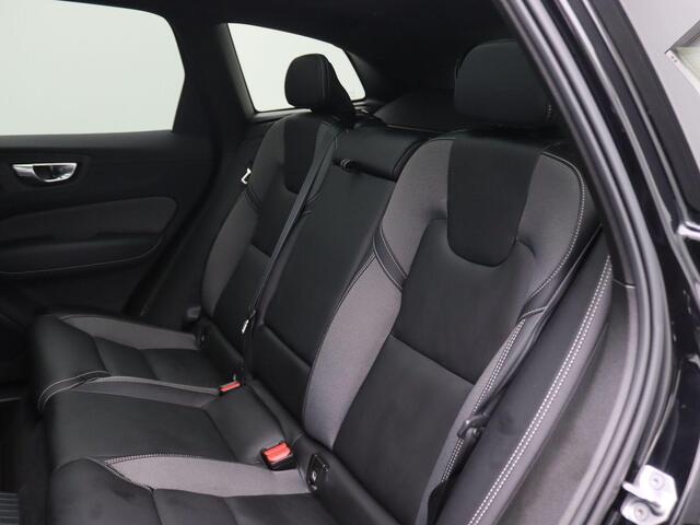 Volvo XC60 2.0 T6 Plug-in hybrid AWD R-Design 350 PK DSG Panoramadak, Trekhaak, Harman Kardon Audio, 19" LM Velgen, Stoelverwarming voor en achter, Keyless, Memorystoelen, LED verlichting – foto 7