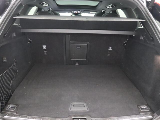 Volvo XC60 2.0 T6 Plug-in hybrid AWD R-Design 350 PK DSG Panoramadak, Trekhaak, Harman Kardon Audio, 19" LM Velgen, Stoelverwarming voor en achter, Keyless, Memorystoelen, LED verlichting – foto 8
