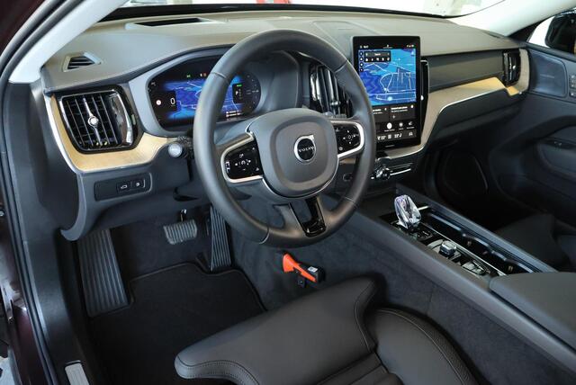 Volvo XC60 T6 Plug-in hybrid AWD Ultra Dark | Luchtvering | Semi-Electrische Wegklapbare Trekhaak | Stoelverwarming | Stuurwielverwarming | Harman Kardon Premium Audio | Google infotainment | 360° Parkeercamera | Parkeersensoren voor + achter – foto 2