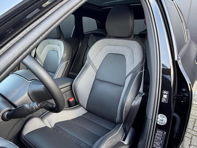 Volvo XC60 2.0 T6 Plug-in hybrid AWD Plus Black Edition panoramadak/ 360 camera/ 21 inch / head-up display/ climate line – foto 4