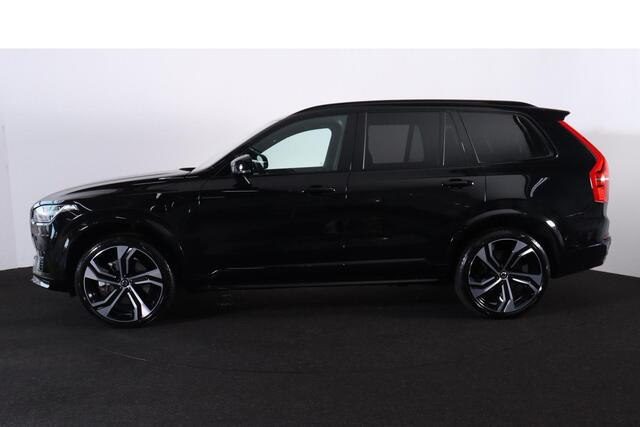Volvo XC90 T8 Recharge AWD Ultimate Dark - LONG RANGE - Panorama/schuifdak - IntelliSafe Assist & Surround - 360° Camera - Bowers & Wilkins audio - Verwarmde voorstoelen, stuur & achterbank - Parkeersensoren voor & achter - Elektr. bedienb. voorstoelen met geheugen 