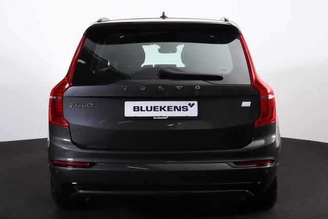 Volvo XC90 T8 Recharge AWD Ultimate Dark - Luchtvering - Panorama/schuifdak - IntelliSafe Assist & Surround - 360º Camera - Bowers & Wilkins audio - Verwarmde voorstoelen, stuur & achterbank - Parkeersensoren voor & achter - Elektr. bedienb. voorstoelen met geheugen