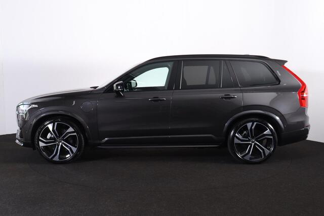 Volvo XC90 T8 Recharge AWD Ultimate Dark - LONG RANGE - Luchtvering - Panorama/schuifdak - IntelliSafe Assist & Surround - 360º Camera Bowers & Wilkins audio - Verwarmde voorstoelen, stuur & achterbank - Parkeersensoren voor & achter - Elektr. bedienb. voorstoelen 