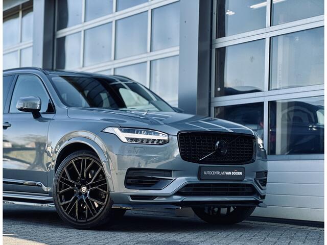 Volvo XC90 T8 Hybrid AWD | Dark Label | Panodak | Luchtvering | 22" | Auto Pilot | Head Up | Elek Trekhaak | Incl btw