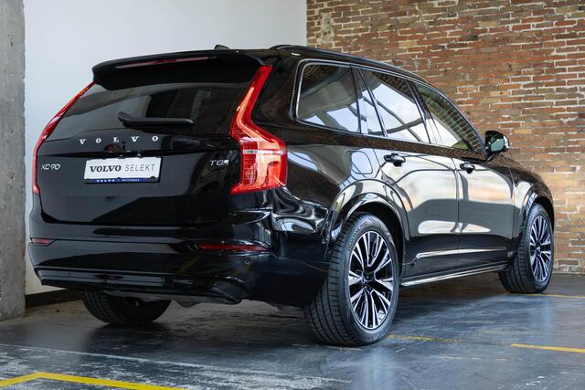 Volvo XC90 T8 Plug-in hybrid AWD Ultra Dark | Nappa lederen bekleding | Bowers & Wilkins premium audio | 20" Lichtmetalen velgen | 360° parkeercamera | Stoelverwarming | Parkeersensoren voor + achter | Luchtvering | Wegklapbare trekhaak | Google infotaiment