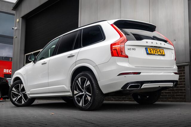 Volvo XC90 2.0 T8 391 pk Recharge AWD R-Design / Pano-Dak/ Leder/ Sport-Stoelen/ Stoel.Verw/ Stuur.Verw/ Camera/ Keyless/ Trekhaak/ 20'' LMV