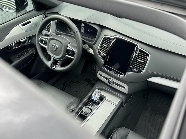 Volvo XC90 T8 Recharge AWD Ultimate Dark / Luchtvering / Trekhaak / Pano. dak / 455 PK / Bowers & Wilkins / 360 camera / Verwarmde stoelen /