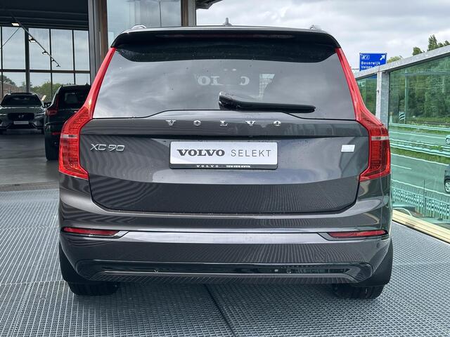Volvo XC90 T8 Recharge AWD Ultimate Dark / Luchtvering / Trekhaak / Pano. dak / 455 PK / Bowers & Wilkins / 360 camera / Verwarmde stoelen /