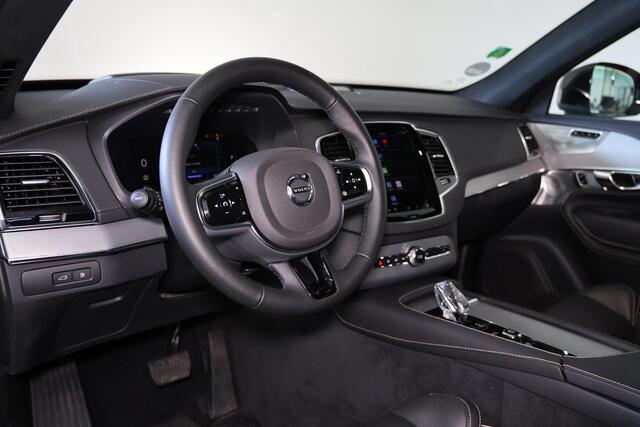 Volvo XC90 T8 Recharge AWD Ultimate Bright - LONG RANGE - Panorama/schuifdak - IntelliSafe Assist & Surround - 360º Camera - Bowers & Wilkins audio - Adaptieve LED koplampen - Verwarmde voorstoelen, stuur & achterbank - Parkeersensoren voor & achter - Elektr. bedien