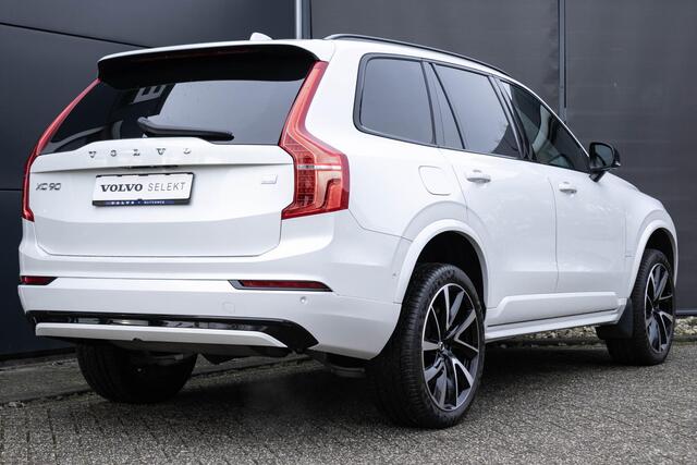 Volvo XC90 T8 Automaat Recharge AWD Ultimate Dark | Elektrisch bedienbaar glazen panoramisch schuif-/kanteldak | Luchtvering met Four-C settings | Trekhaak semi elektrisch inklapbaar | Adaptieve Cruise Control met Pilot Assist | BLIS dodehoekdetectie | 360 graden ro