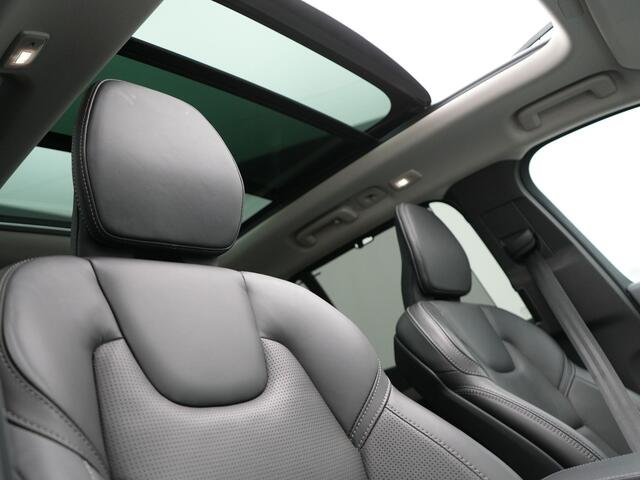 Volvo XC90 T8 Recharge AWD Plus Dark 456pk Plug In Hybrid Long Range PHEV | Panodak | Adaptive Cruise | Luxe Lederen Sportstoelen Memory & Ventilatie | 360 Camera | Harman Kardon | Google Maps | Keyless |
