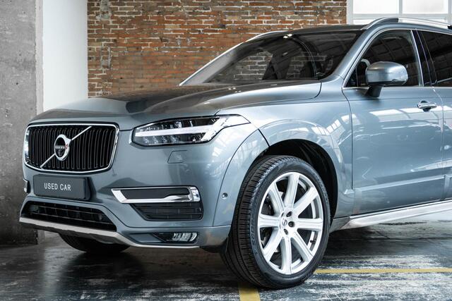 Volvo XC90 D5 Automaat AWD Momentum | Dealeronderhouden | Bowers & Wilkins premium audio | Luchtvering | Stoelverwarming | Stuurwielverwarming | Parkeerverwarming | 360° parkeercamera | Adaptive cruise control | Exterieur styling kit | 20" Lichtmetalen velgen |